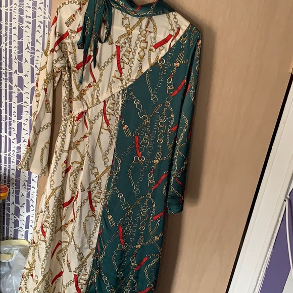 Chain Link dress - Picture 4 of 5